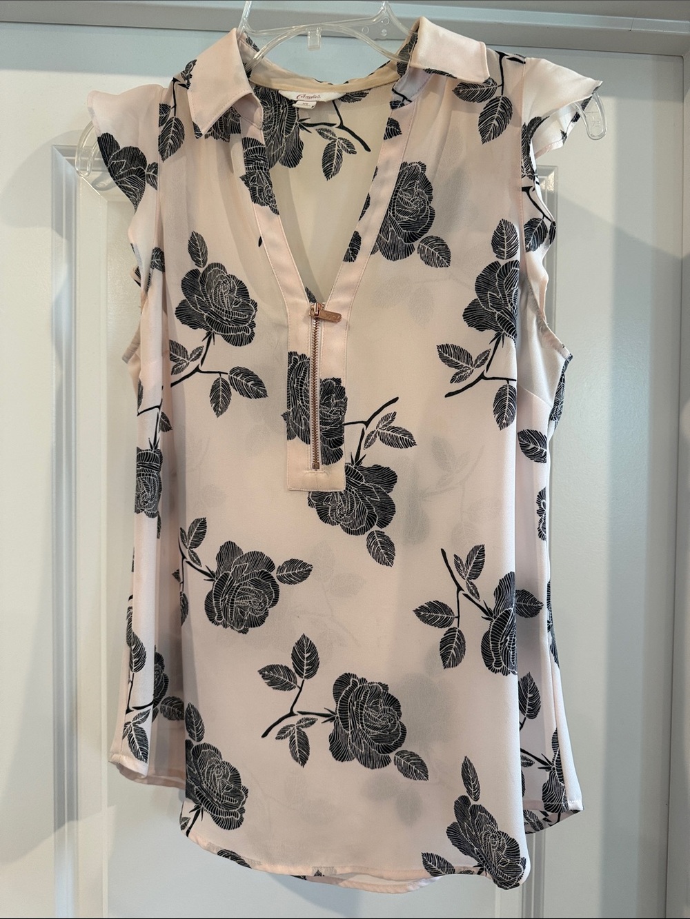 Candie's Blush Pink Floral V-Neck Cap Sleeve Blouse